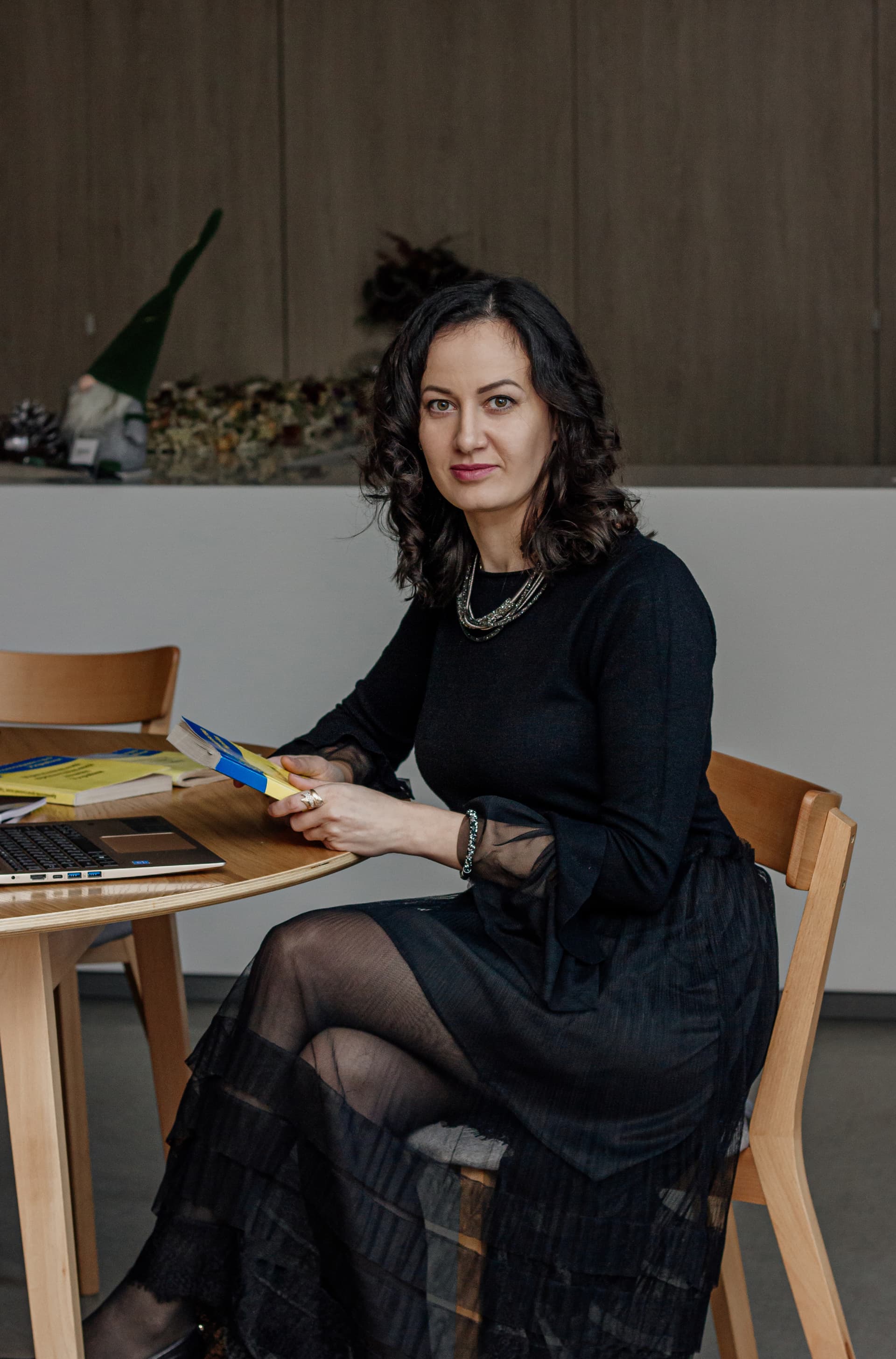 Повага до військових і бюрократія